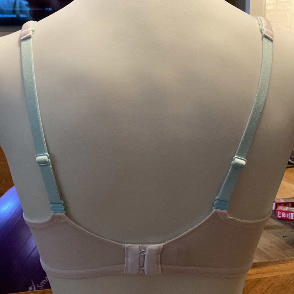 Bra - Picture 2 of 3